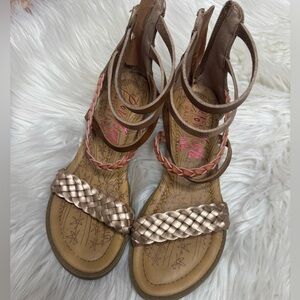 Stylish Braided Sandals in Tan and Pink